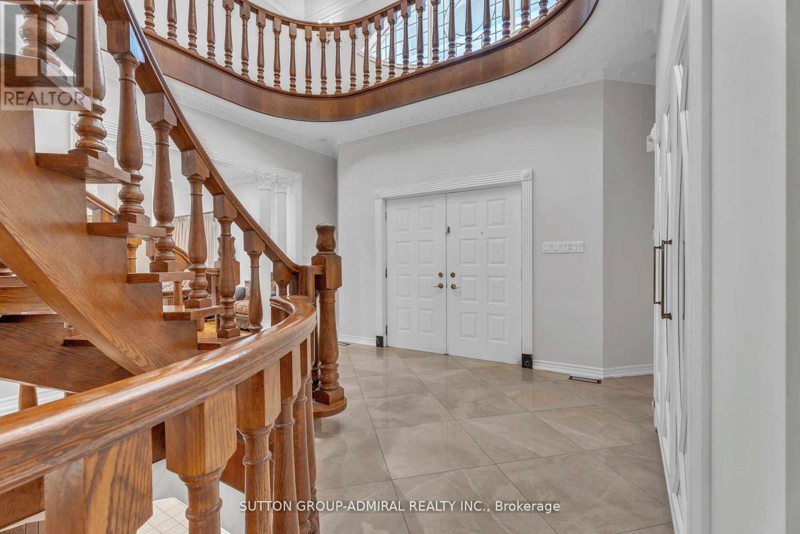 












116 GOULDING AVENUE

,
Toronto (Newtonbrook West),




Ontario
M2M1L4

