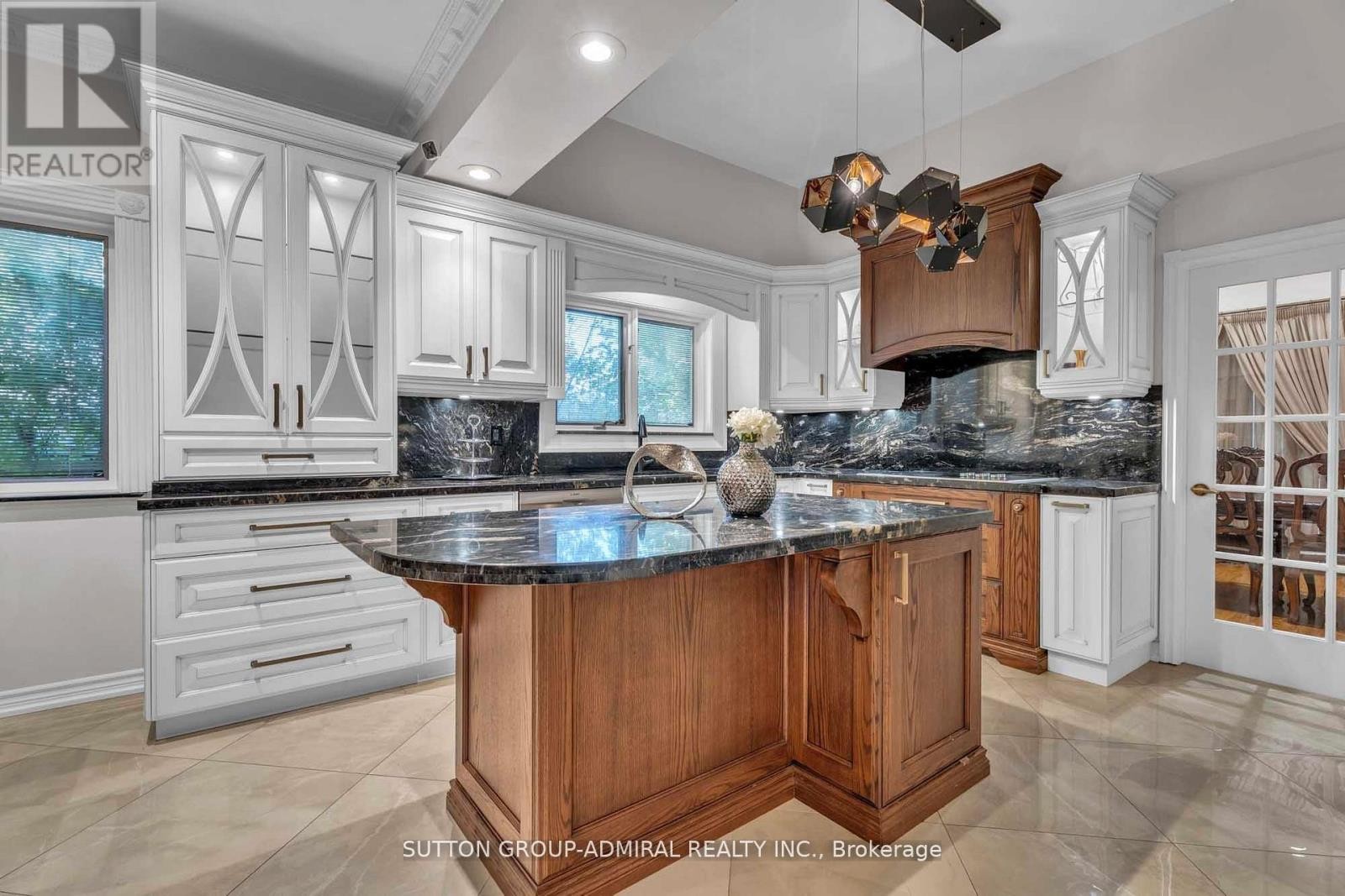 












116 GOULDING AVENUE

,
Toronto (Newtonbrook West),




Ontario
M2M1L4

