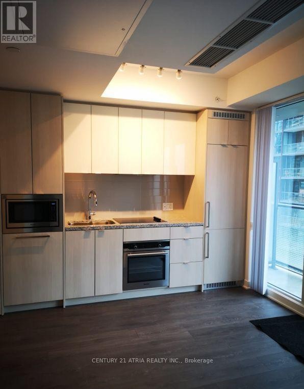 












2908 - 115 BLUE JAYS WAY

,
Toronto (Waterfront Communities),




Ontario
M5V3T3

