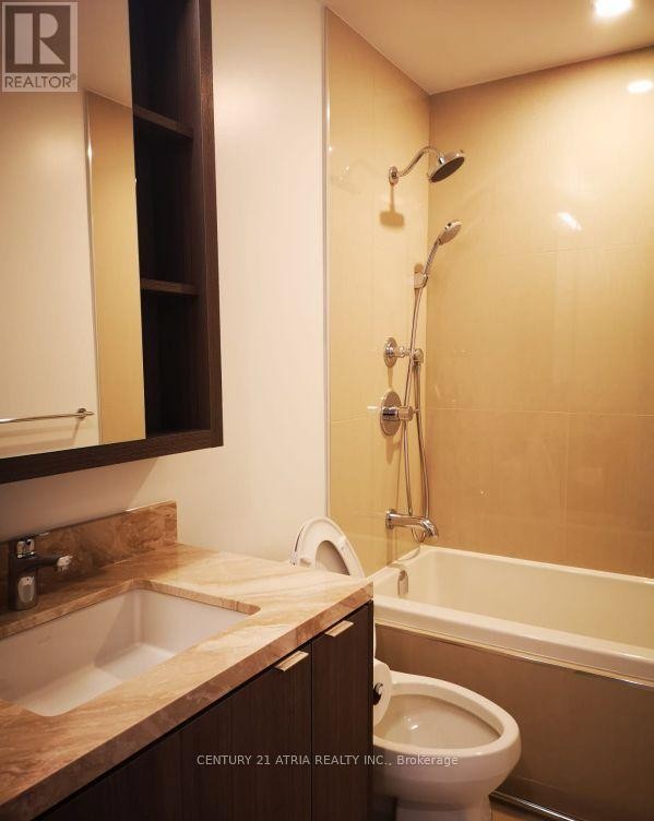 












2908 - 115 BLUE JAYS WAY

,
Toronto (Waterfront Communities),




Ontario
M5V3T3

