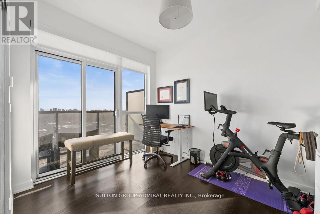 












1105 - 501 ST. CLAIR AVENUE

,
Toronto (Casa Loma),




Ontario
M5P0A2

