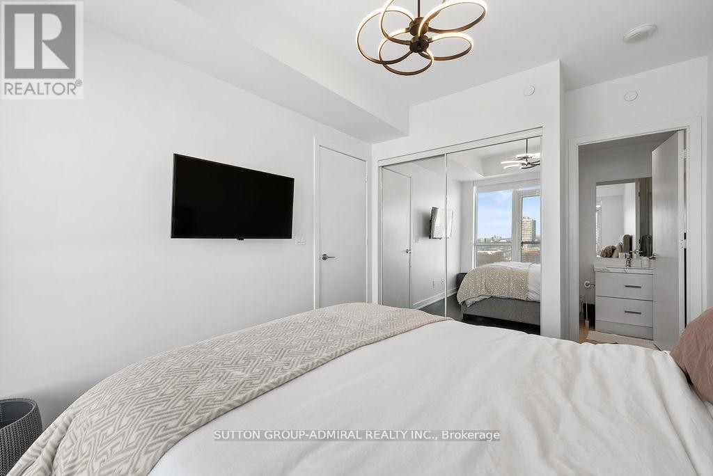 












1105 - 501 ST. CLAIR AVENUE

,
Toronto (Casa Loma),




Ontario
M5P0A2

