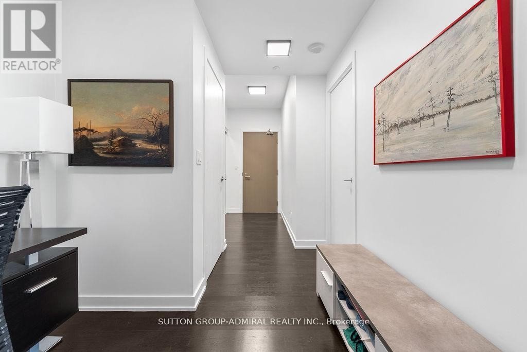 












1105 - 501 ST. CLAIR AVENUE

,
Toronto (Casa Loma),




Ontario
M5P0A2

