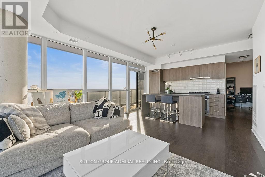 












1105 - 501 ST. CLAIR AVENUE

,
Toronto (Casa Loma),




Ontario
M5P0A2

