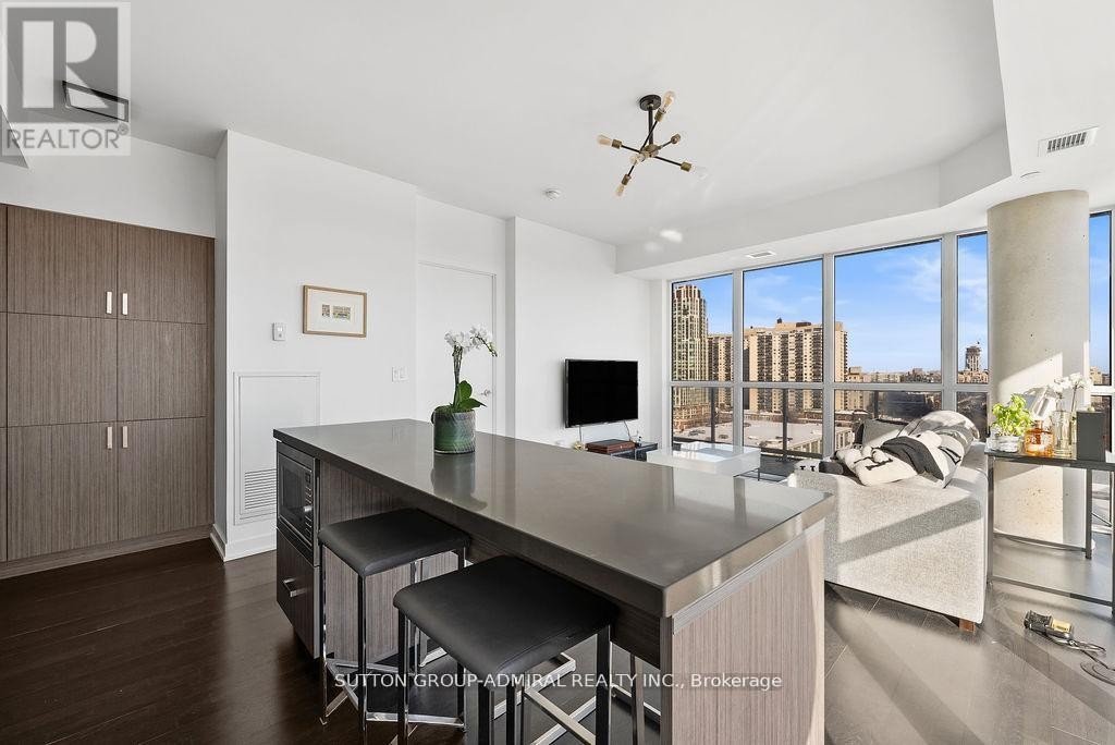 












1105 - 501 ST. CLAIR AVENUE

,
Toronto (Casa Loma),




Ontario
M5P0A2

