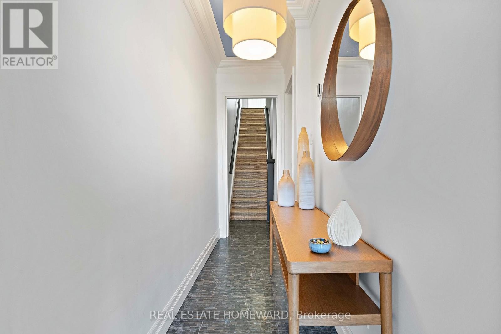 












142 BELLWOODS AVENUE

,
Toronto (Trinity-Bellwoods),




Ontario
M6J2P4

