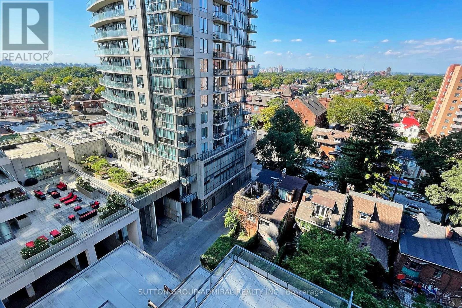 












907 - 1486 BATHURST STREET

,
Toronto (Humewood-Cedarvale),




Ontario
M5P3G9

