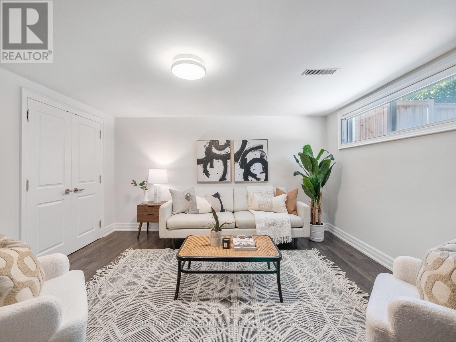 












10 TERRYDALE--BASEMENT DRIVE

,
Toronto (Bathurst Manor),




Ontario
M3H5M6

