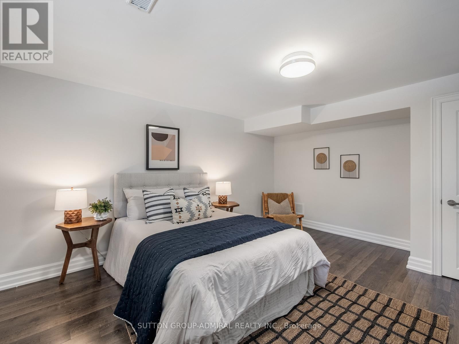 












10 TERRYDALE--BASEMENT DRIVE

,
Toronto (Bathurst Manor),




Ontario
M3H5M6

