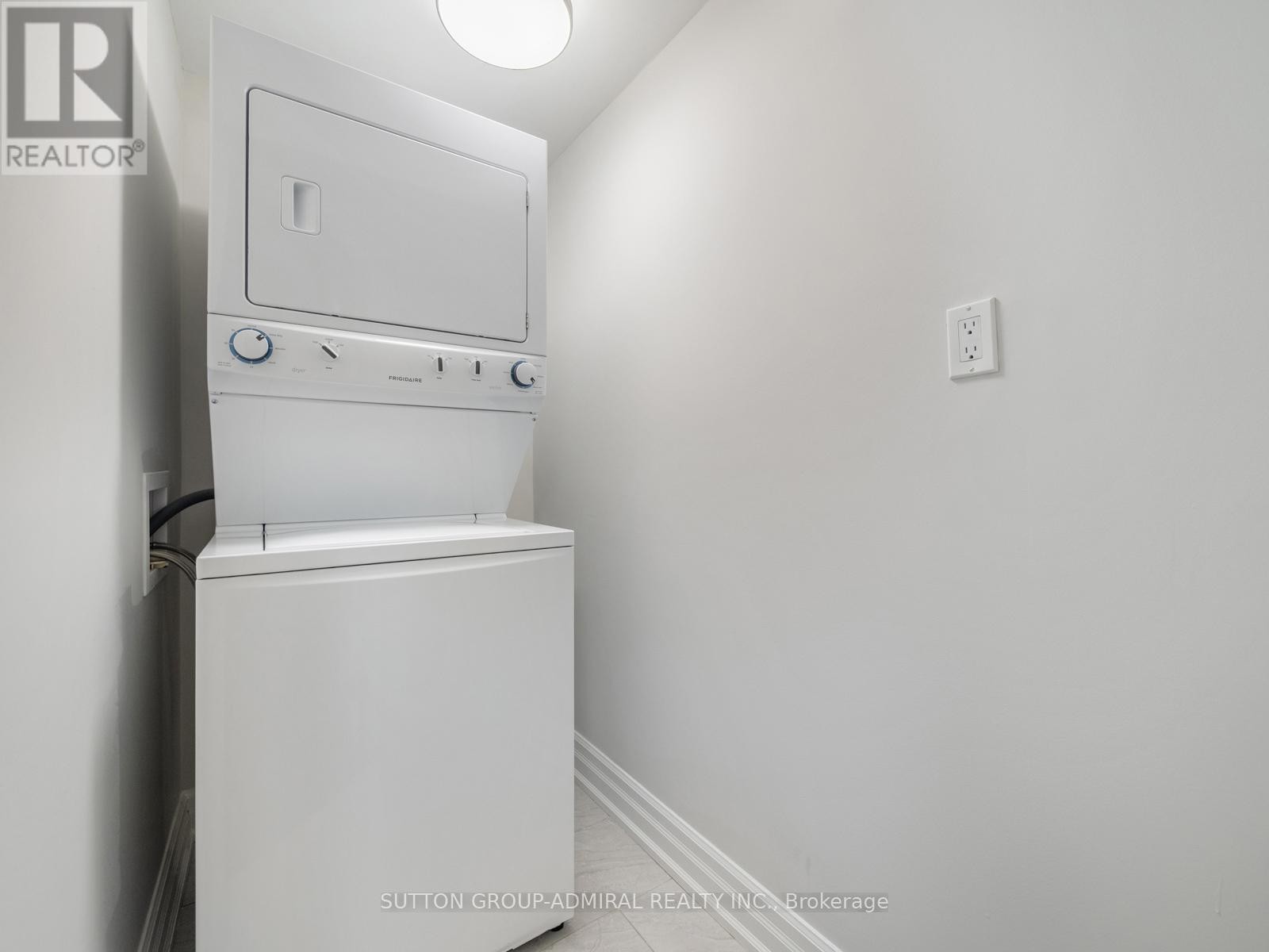 












10 TERRYDALE--BASEMENT DRIVE

,
Toronto (Bathurst Manor),




Ontario
M3H5M6

