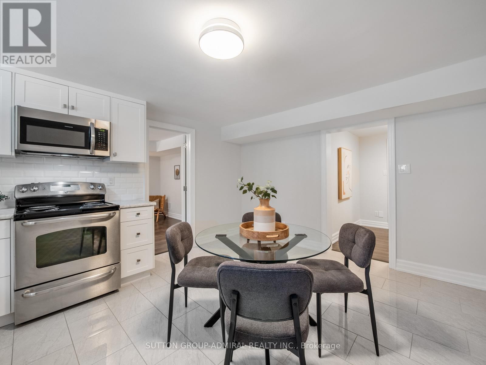 












10 TERRYDALE--BASEMENT DRIVE

,
Toronto (Bathurst Manor),




Ontario
M3H5M6

