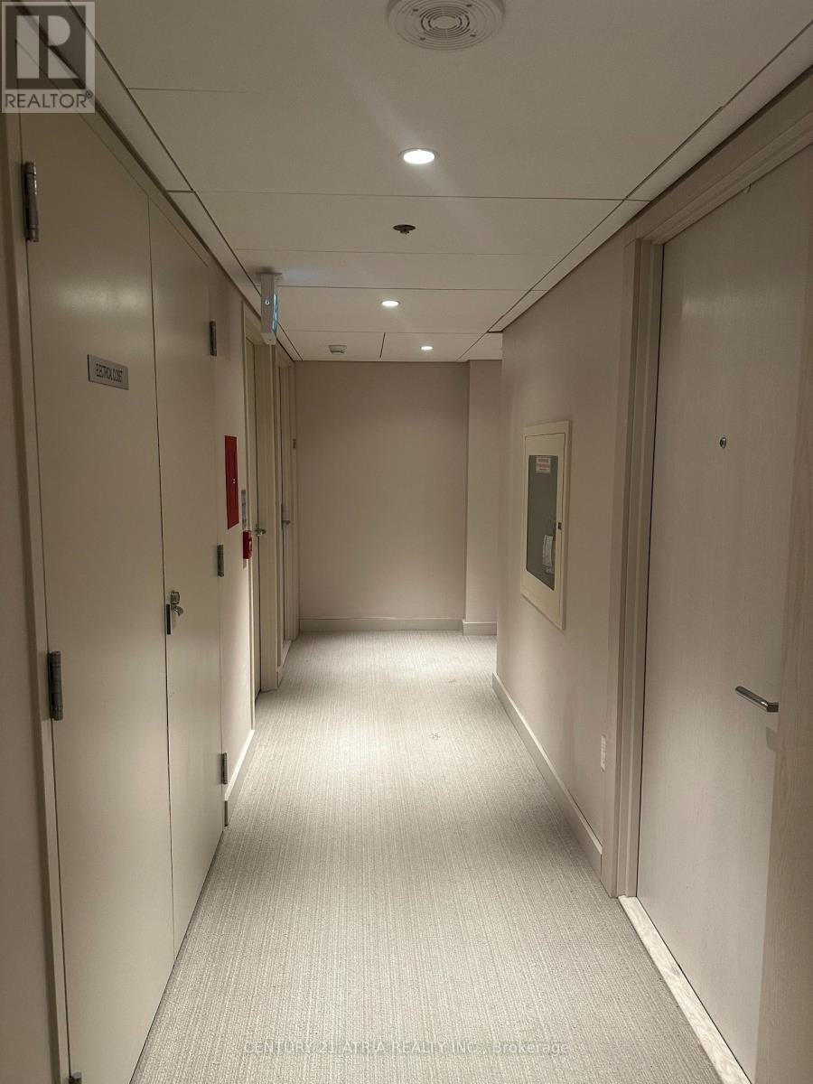 












2108 - 115 BLUE JAYS WAY

,
Toronto (Waterfront Communities),




Ontario
M5V0N4

