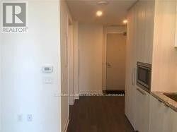 












2108 - 115 BLUE JAYS WAY

,
Toronto (Waterfront Communities),




Ontario
M5V0N4

