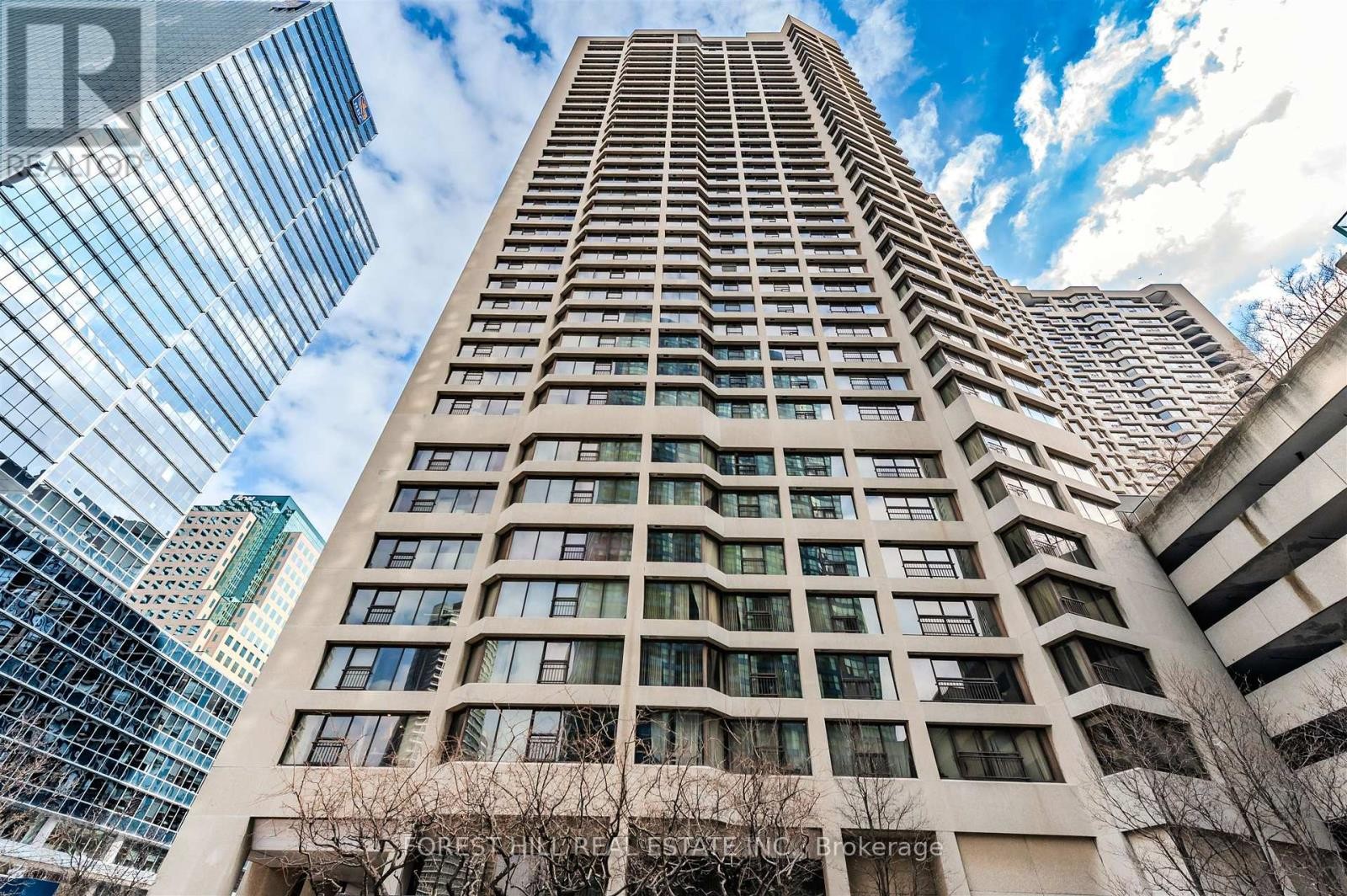 












2313 - 55 HARBOUR SQUARE

,
Toronto (Waterfront Communities),




Ontario
M5J2L1

