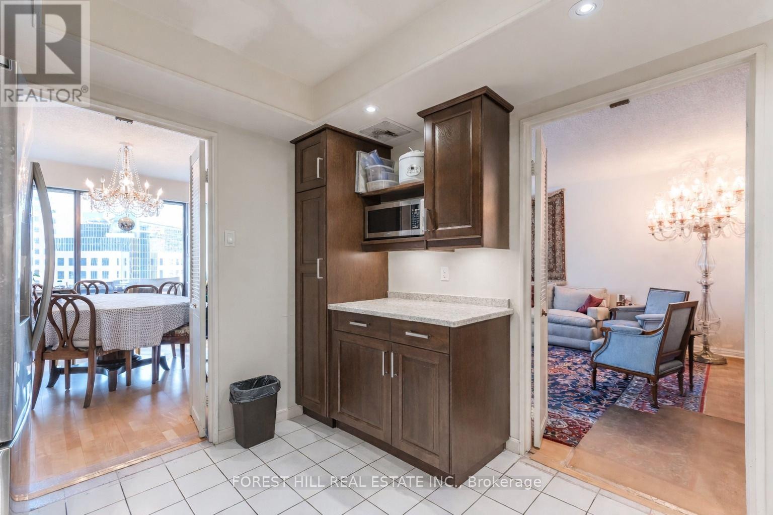 












2313 - 55 HARBOUR SQUARE

,
Toronto (Waterfront Communities),




Ontario
M5J2L1

