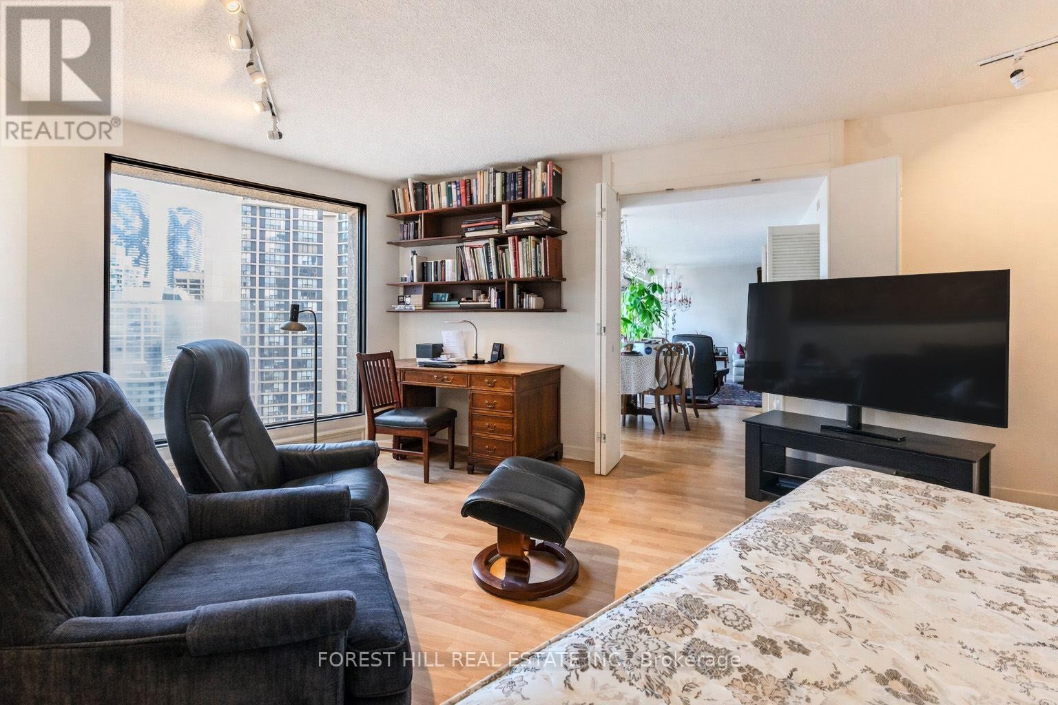 












2313 - 55 HARBOUR SQUARE

,
Toronto (Waterfront Communities),




Ontario
M5J2L1

