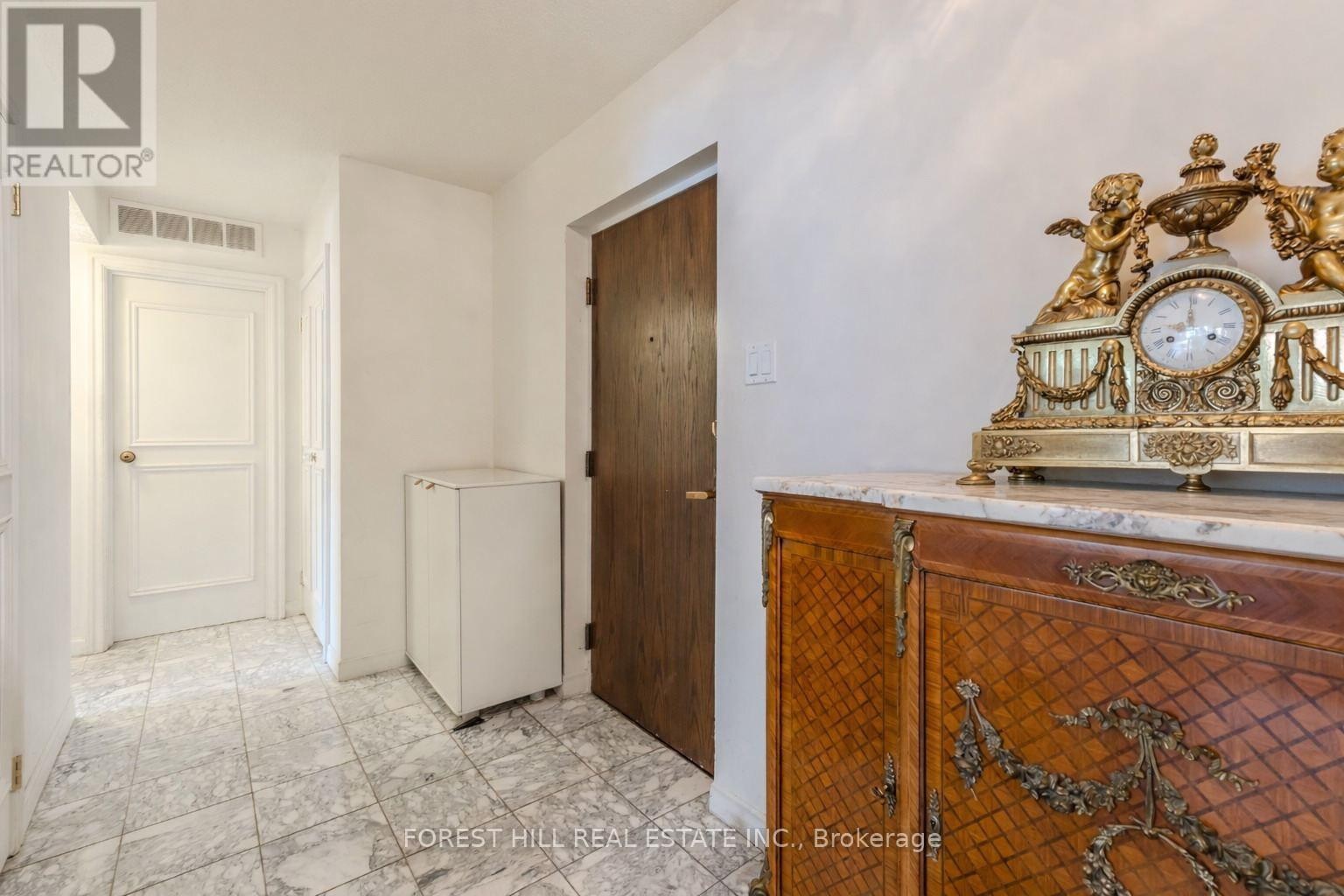 












2313 - 55 HARBOUR SQUARE

,
Toronto (Waterfront Communities),




Ontario
M5J2L1

