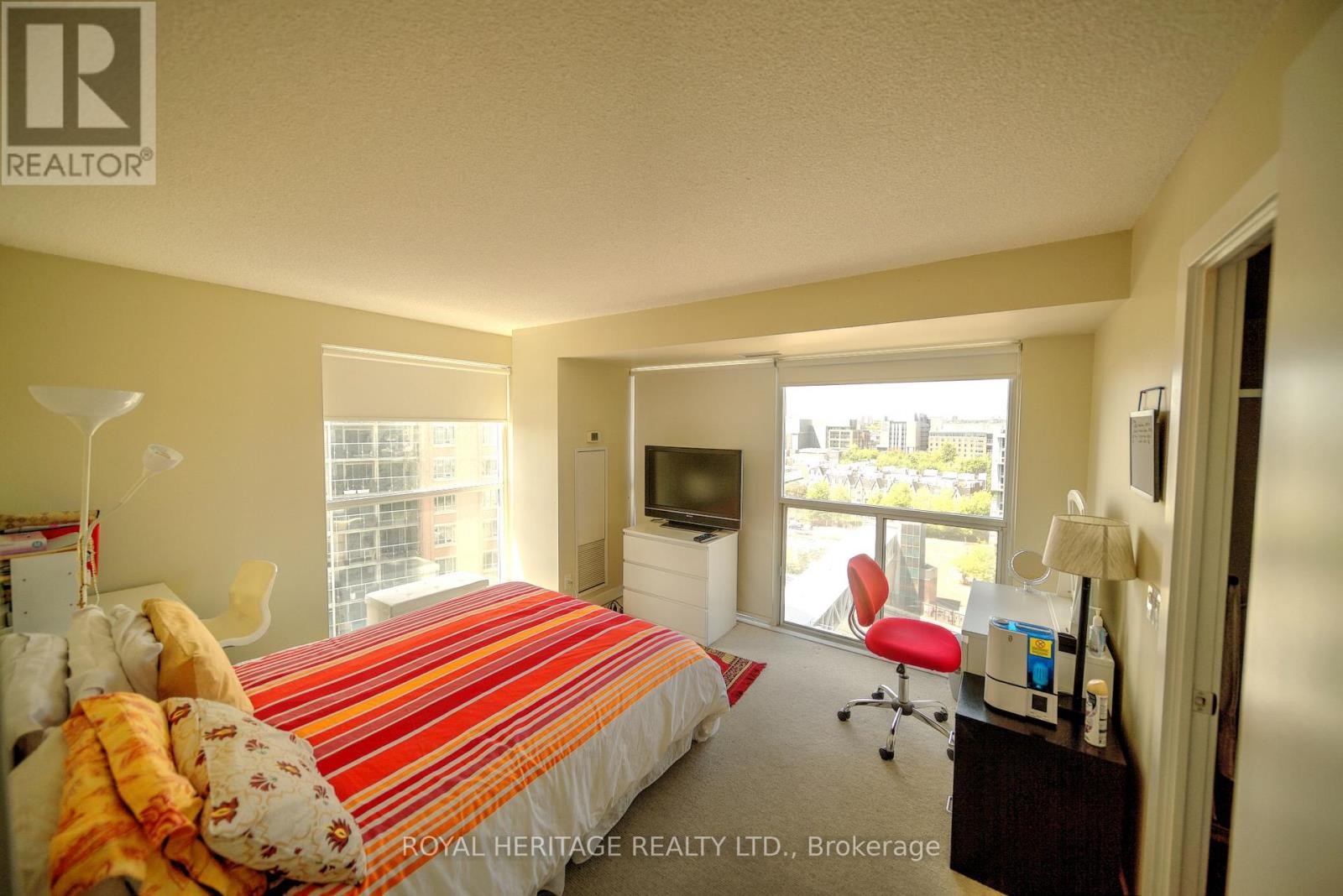 












1007 - 100 WESTERN BATTERY ROAD

,
Toronto (Niagara),




Ontario
M6K3S2

