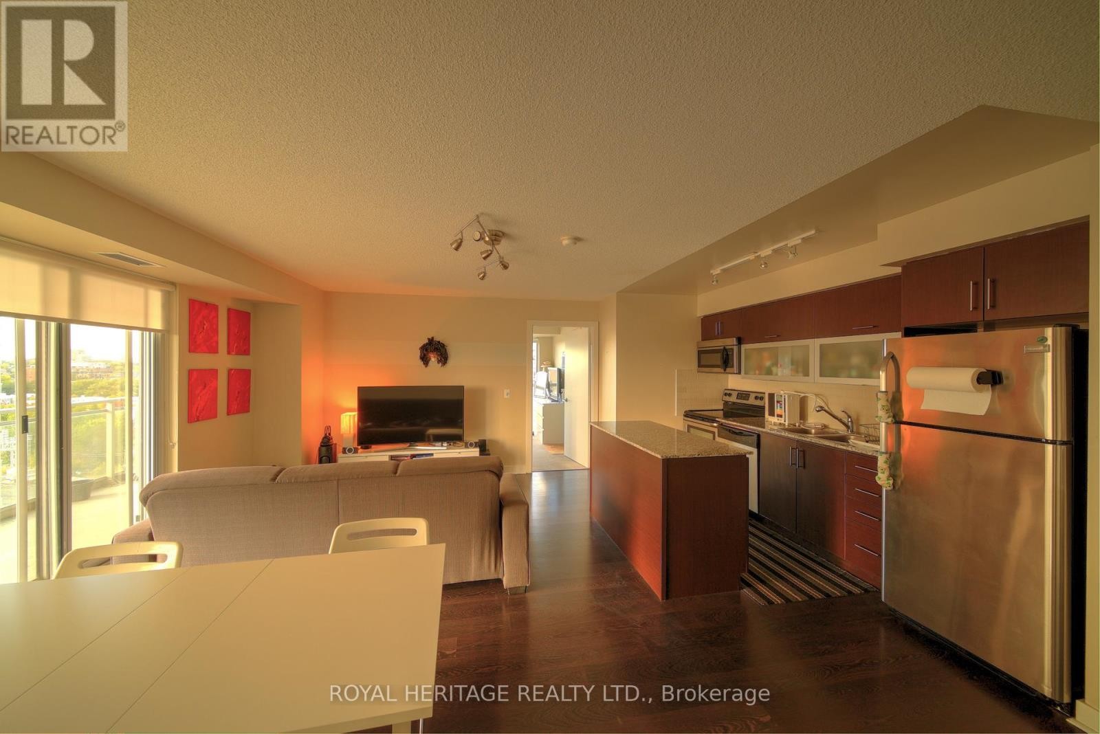 












1007 - 100 WESTERN BATTERY ROAD

,
Toronto (Niagara),




Ontario
M6K3S2

