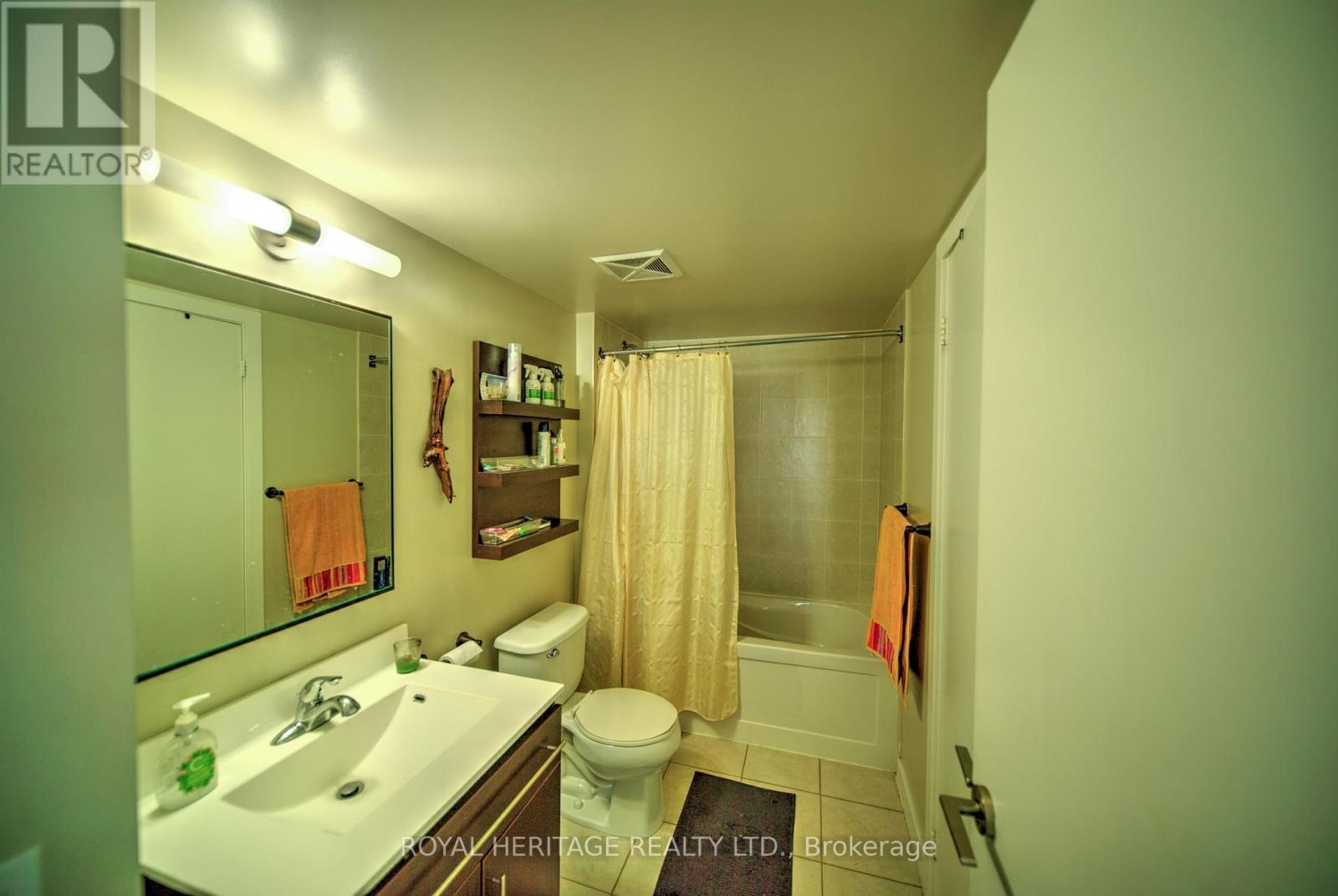 












1007 - 100 WESTERN BATTERY ROAD

,
Toronto (Niagara),




Ontario
M6K3S2

