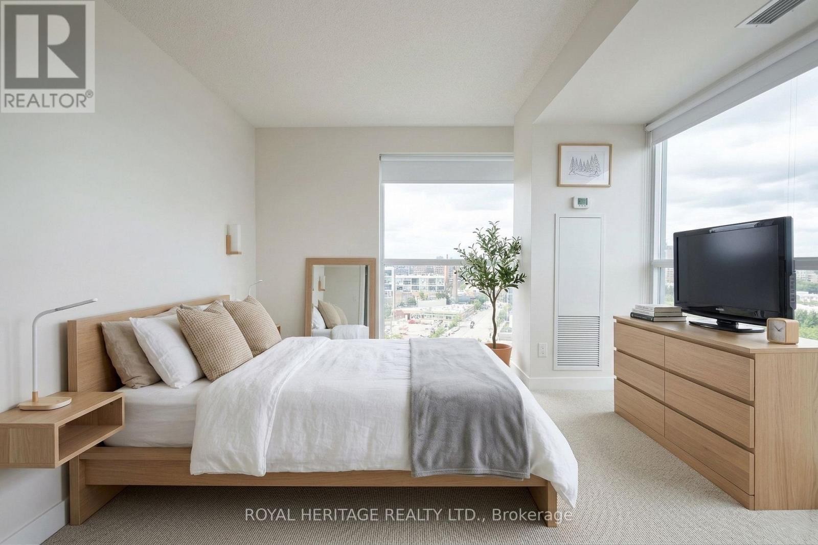 












1007 - 100 WESTERN BATTERY ROAD

,
Toronto (Niagara),




Ontario
M6K3S2

