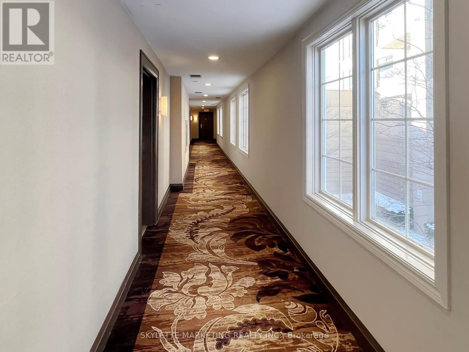 












GV216 - 8 REAN DRIVE

,
Toronto (Bayview Village),




Ontario
M2K3B9

