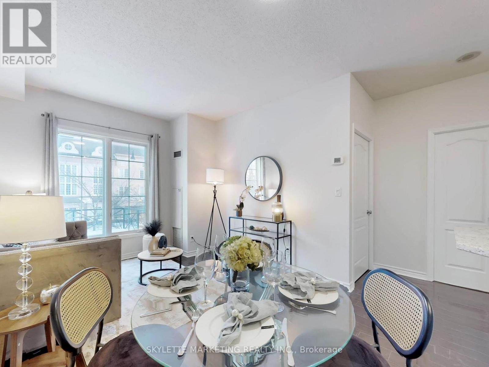 












GV216 - 8 REAN DRIVE

,
Toronto (Bayview Village),




Ontario
M2K3B9

