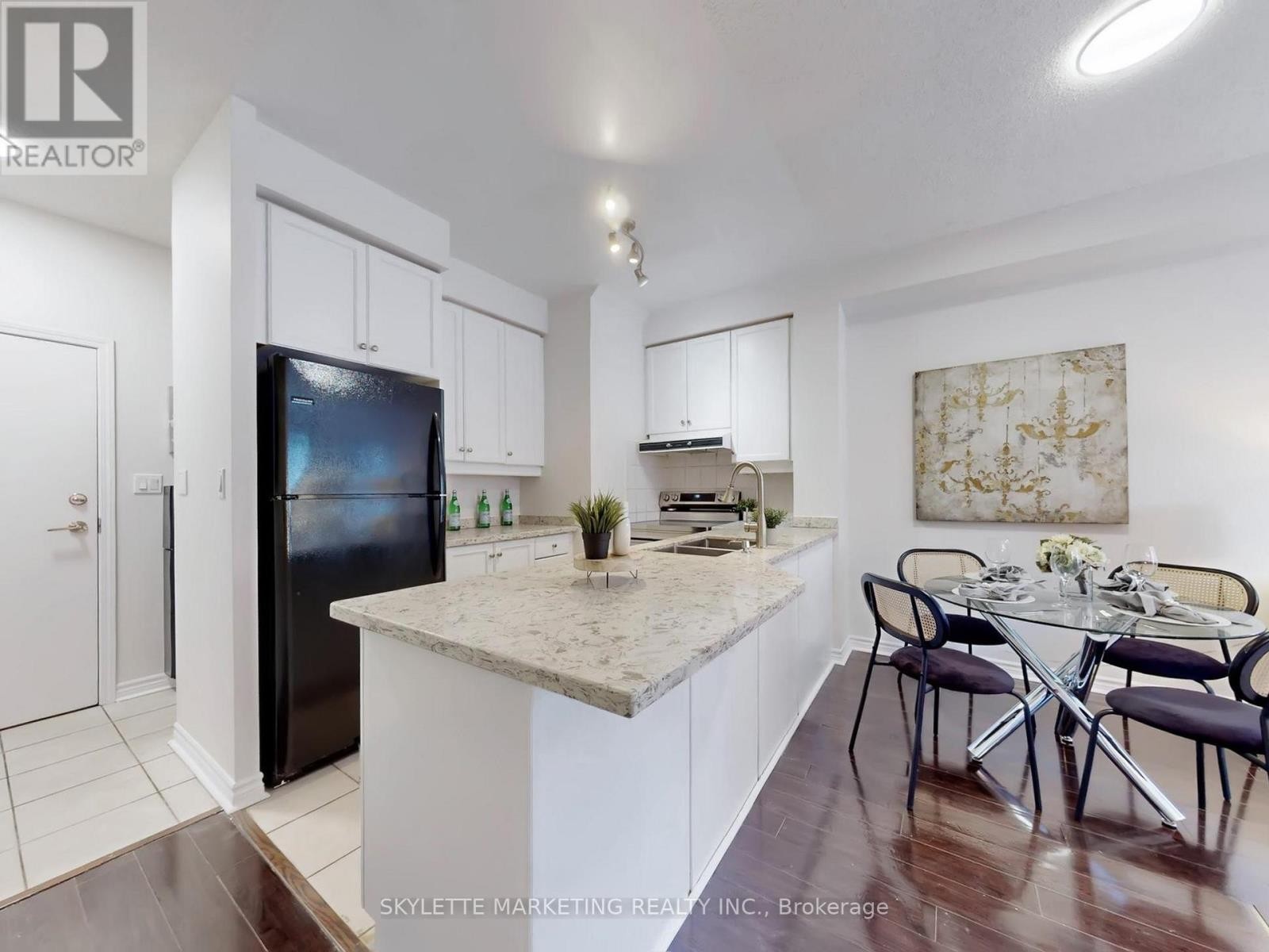 












GV216 - 8 REAN DRIVE

,
Toronto (Bayview Village),




Ontario
M2K3B9

