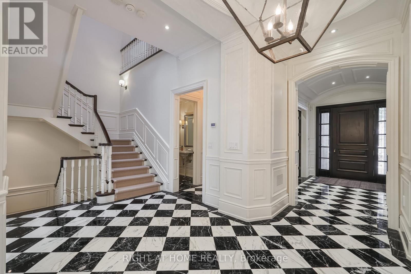 












41 OLD FOREST HILL ROAD

,
Toronto (Forest Hill South),




Ontario
M5P2P8

