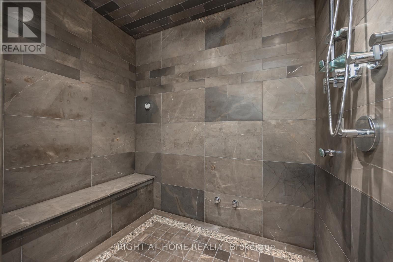 












41 OLD FOREST HILL ROAD

,
Toronto (Forest Hill South),




Ontario
M5P2P8

