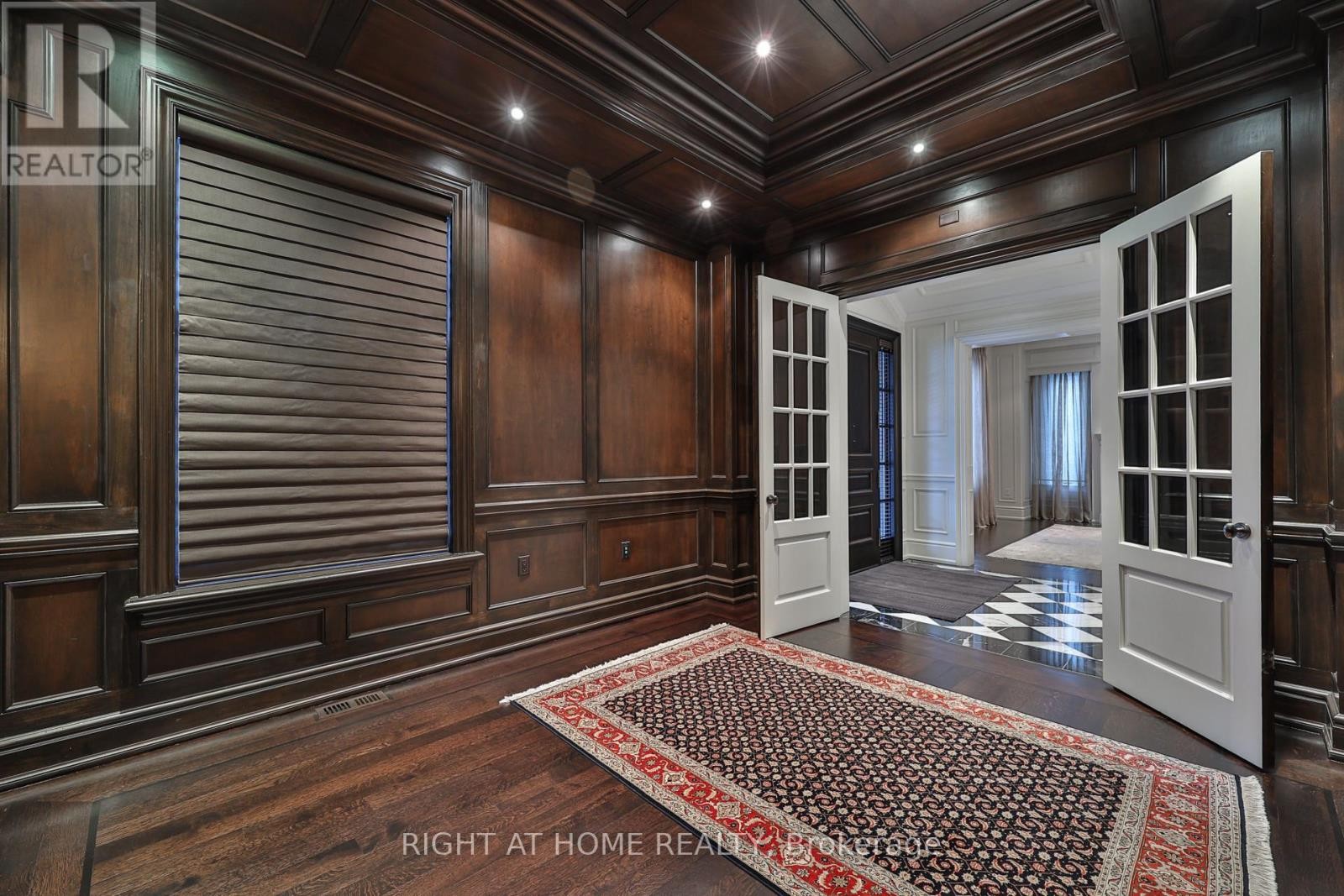 












41 OLD FOREST HILL ROAD

,
Toronto (Forest Hill South),




Ontario
M5P2P8

