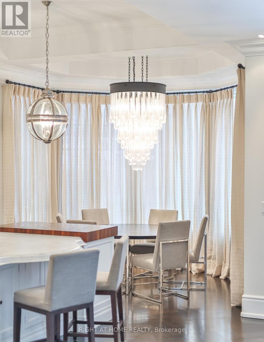 












41 OLD FOREST HILL ROAD

,
Toronto (Forest Hill South),




Ontario
M5P2P8

