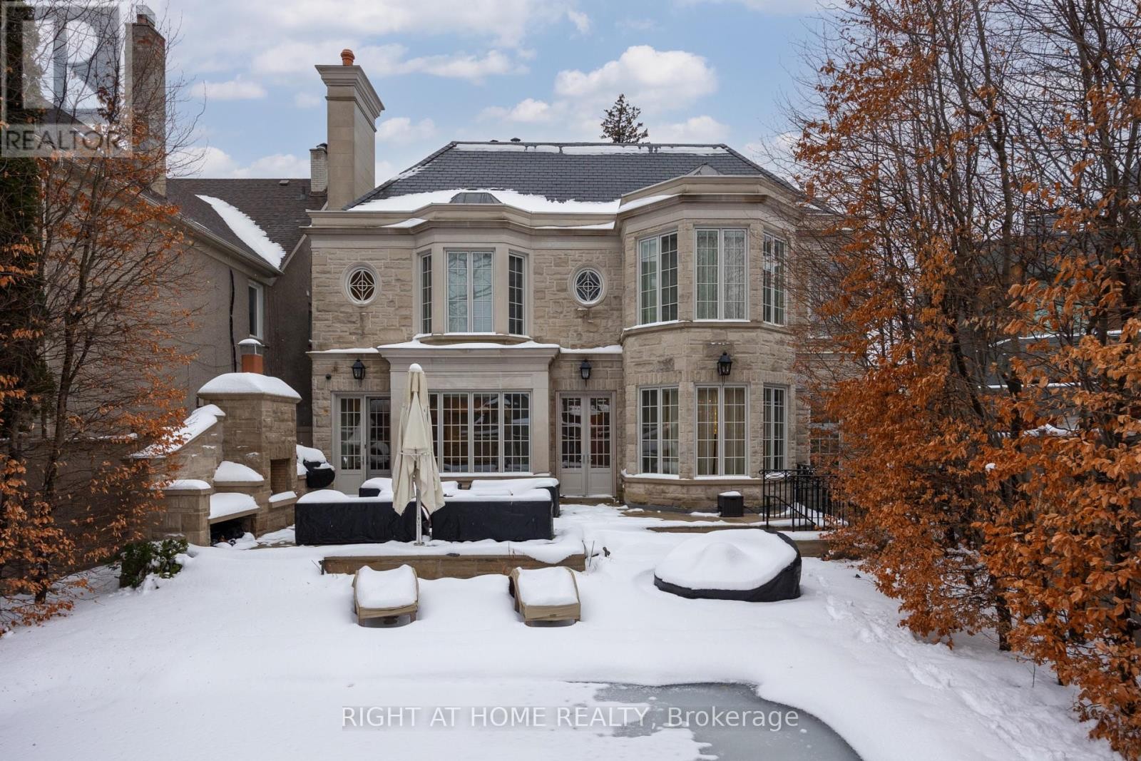 












41 OLD FOREST HILL ROAD

,
Toronto (Forest Hill South),




Ontario
M5P2P8

