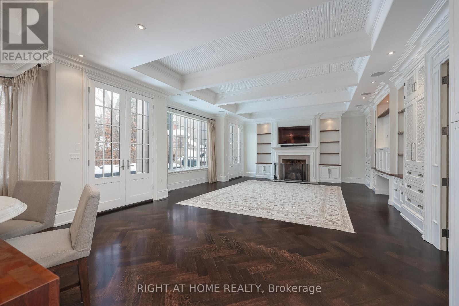 












41 OLD FOREST HILL ROAD

,
Toronto (Forest Hill South),




Ontario
M5P2P8

