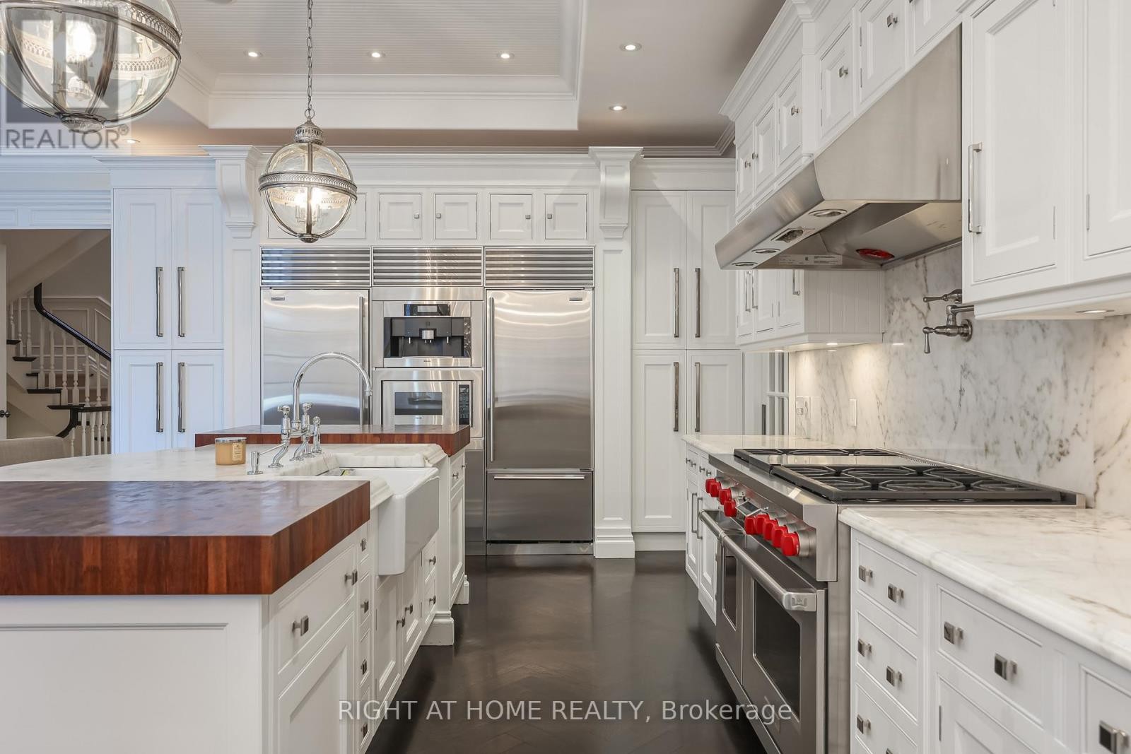 












41 OLD FOREST HILL ROAD

,
Toronto (Forest Hill South),




Ontario
M5P2P8

