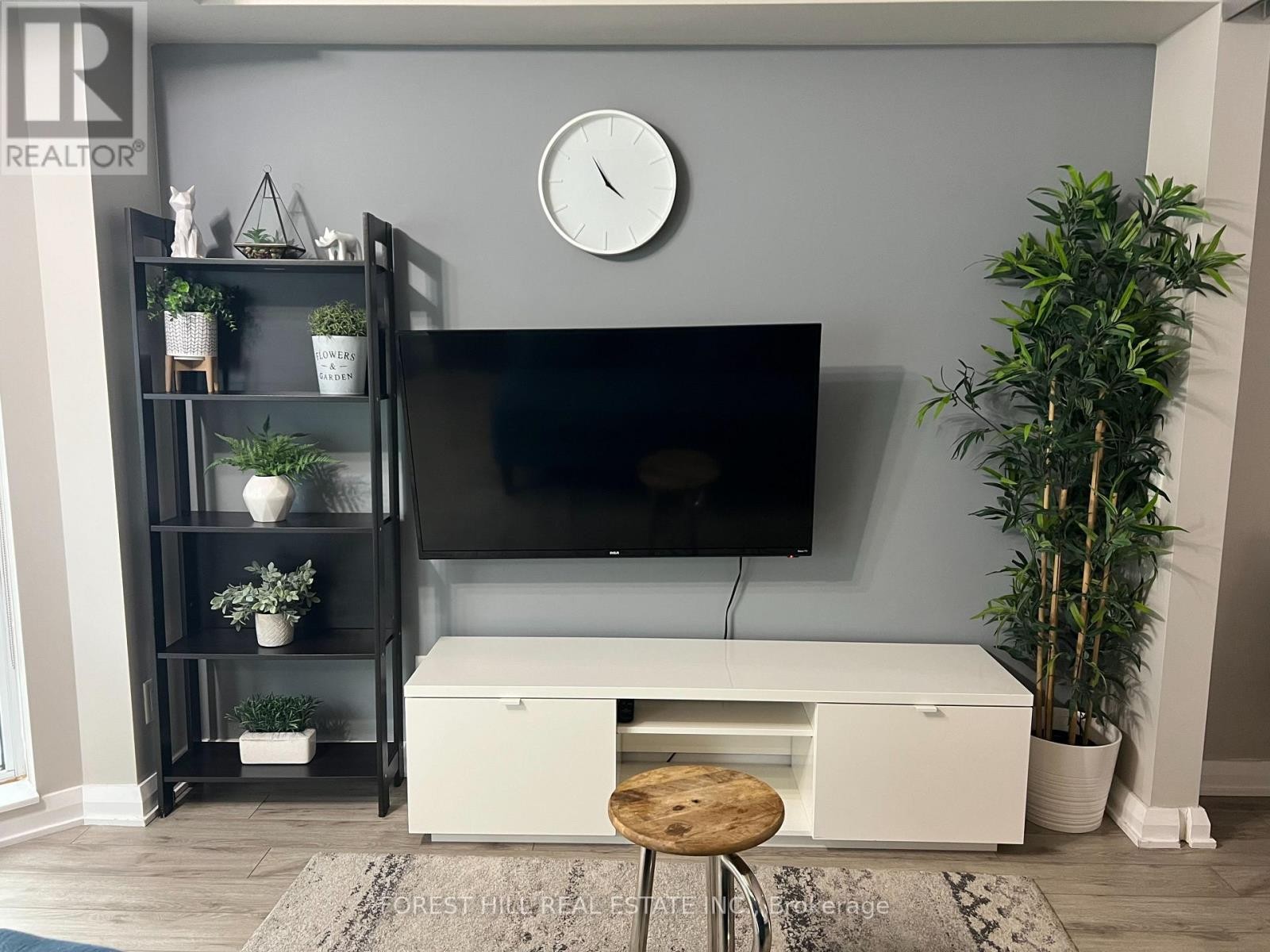 












412 - 155 YORKVILLE AVENUE

,
Toronto (Annex),




Ontario
M5R1C4

