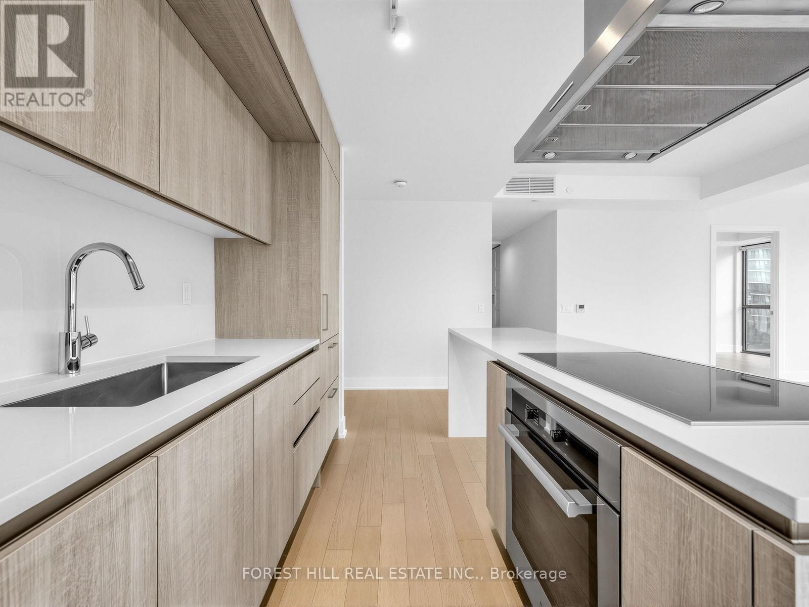 












513 - 6 JACKES AVENUE

,
Toronto (Rosedale-Moore Park),




Ontario
M4T0A5

