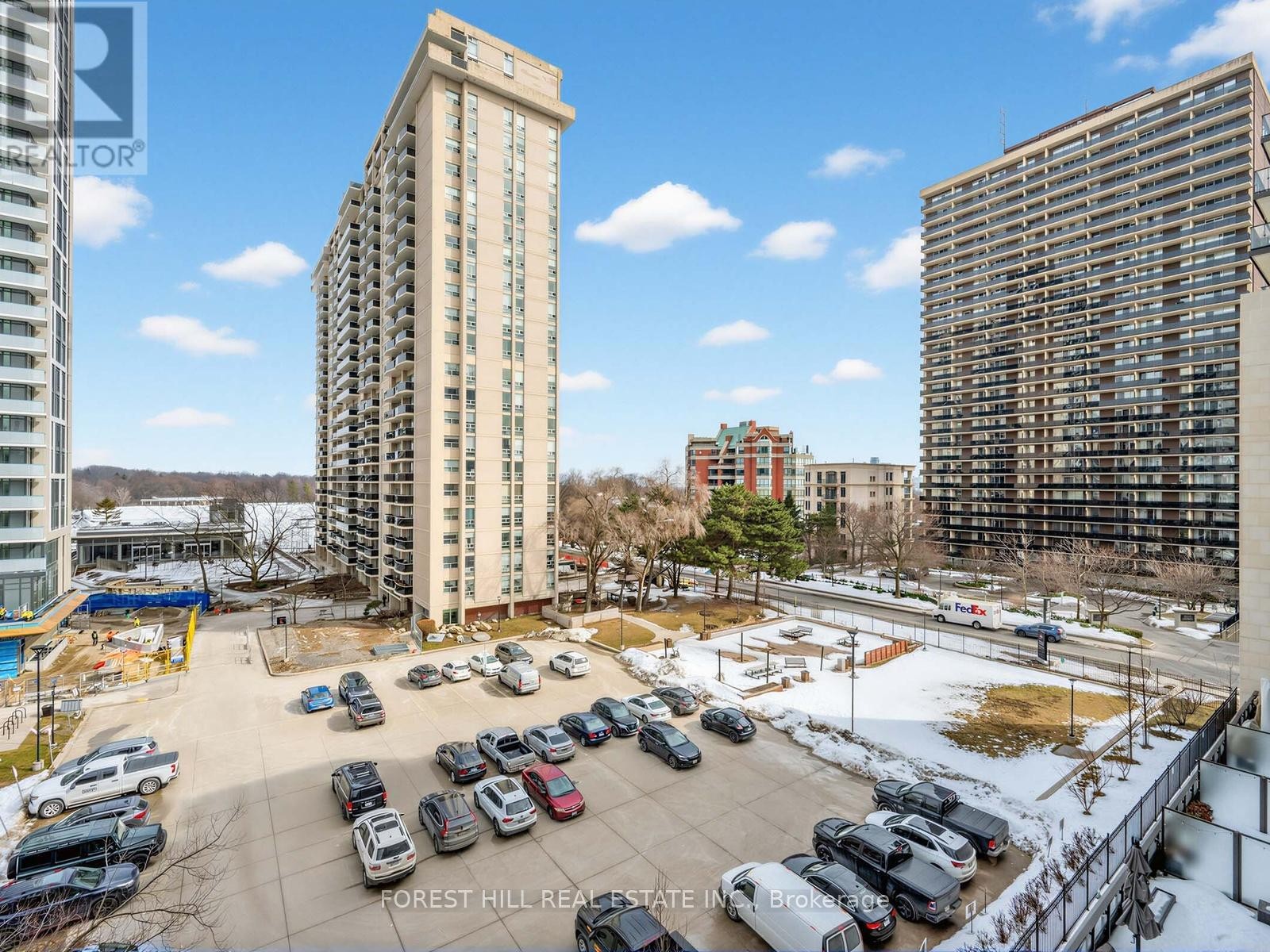 












513 - 6 JACKES AVENUE

,
Toronto (Rosedale-Moore Park),




Ontario
M4T0A5

