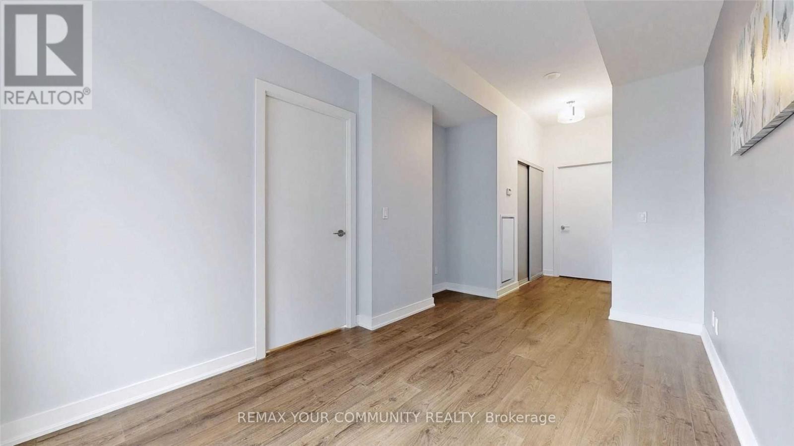 












806 - 30 NELSON STREET

,
Toronto (Waterfront Communities),




Ontario
M5V0H5

