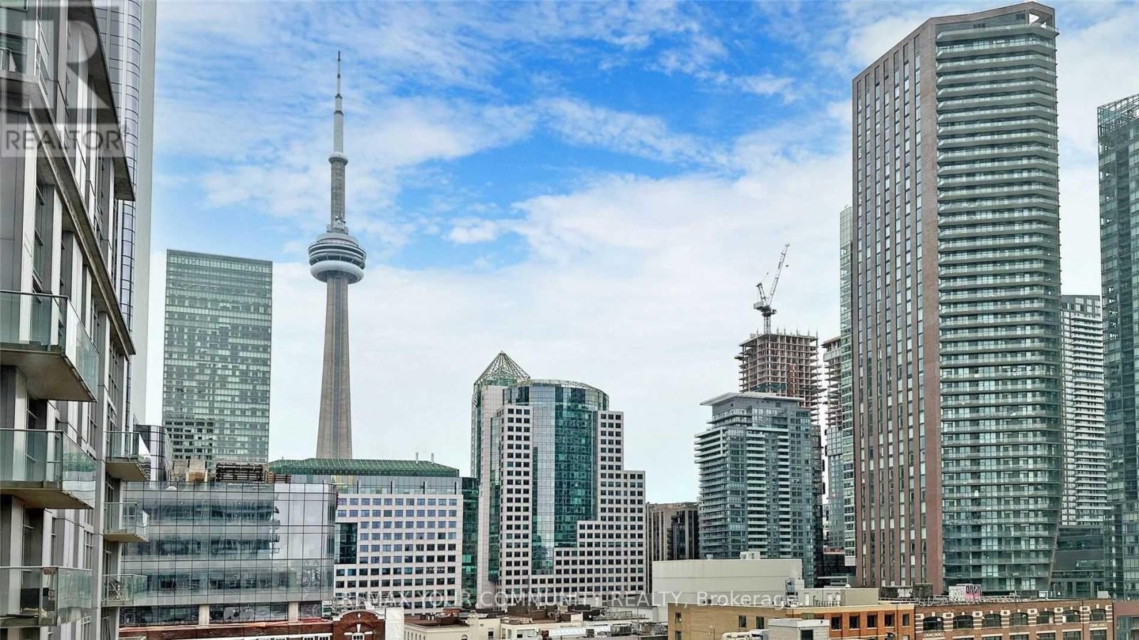 












806 - 30 NELSON STREET

,
Toronto (Waterfront Communities),




Ontario
M5V0H5

