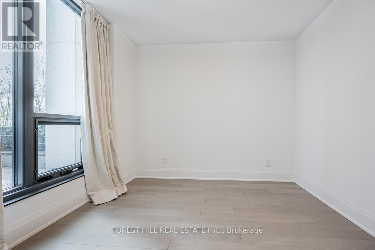 












201 - 280 HOWLAND AVENUE

,
Toronto (Annex),




Ontario
M5R0C3

