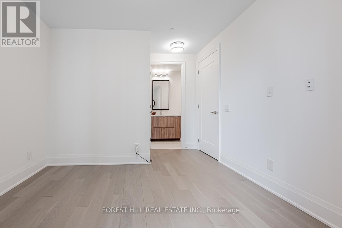 












201 - 280 HOWLAND AVENUE

,
Toronto (Annex),




Ontario
M5R0C3

