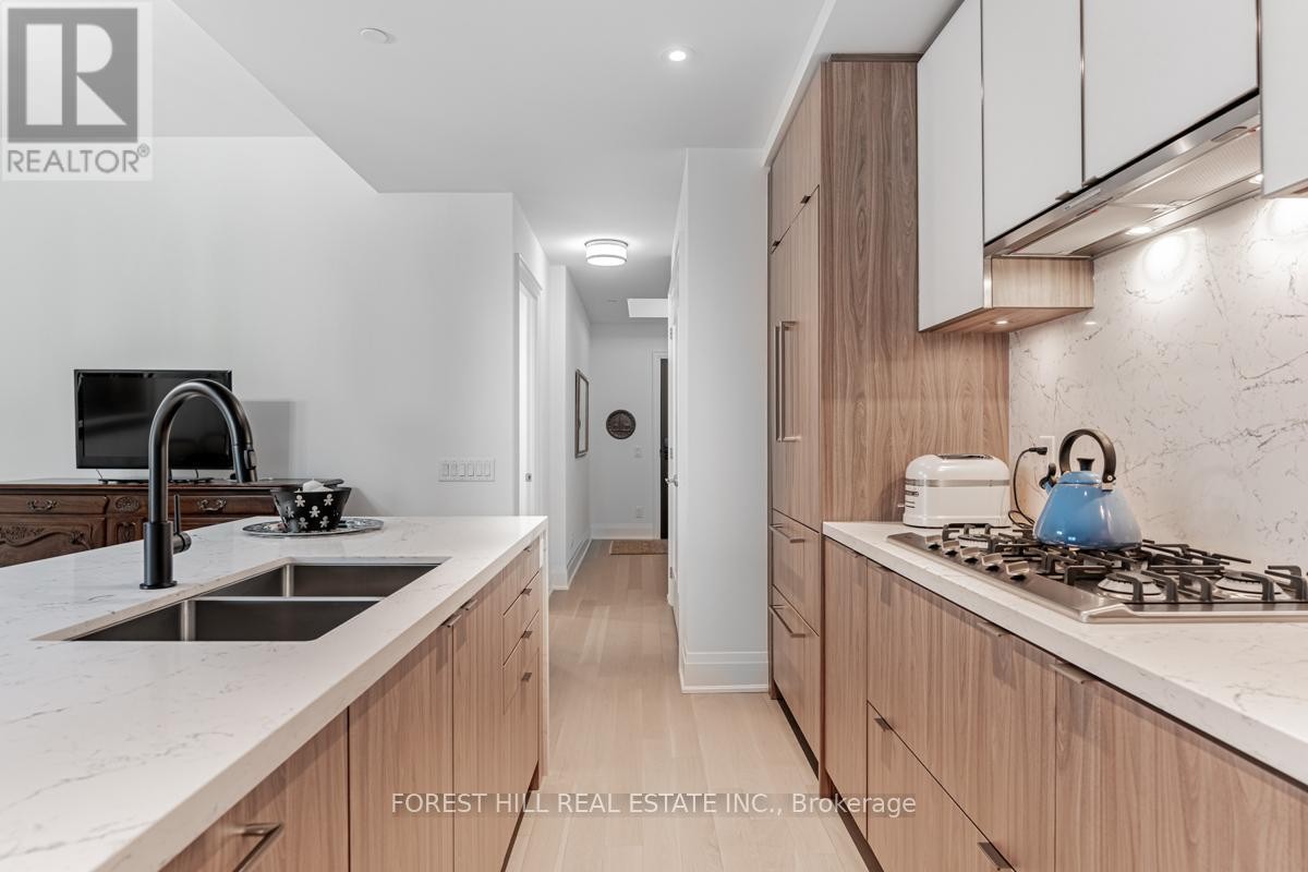 












201 - 280 HOWLAND AVENUE

,
Toronto (Annex),




Ontario
M5R0C3

