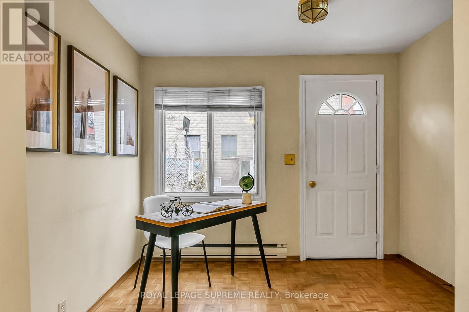 












163 BEACONSFIELD AVENUE

,
Toronto (Little Portugal),




Ontario
M6J3J7

