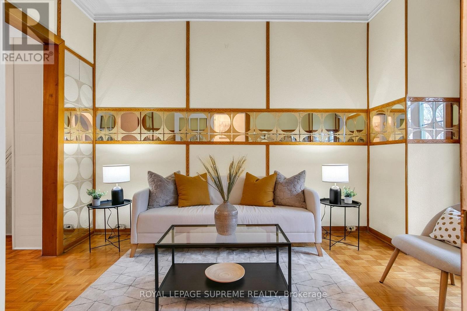 












163 BEACONSFIELD AVENUE

,
Toronto (Little Portugal),




Ontario
M6J3J7

