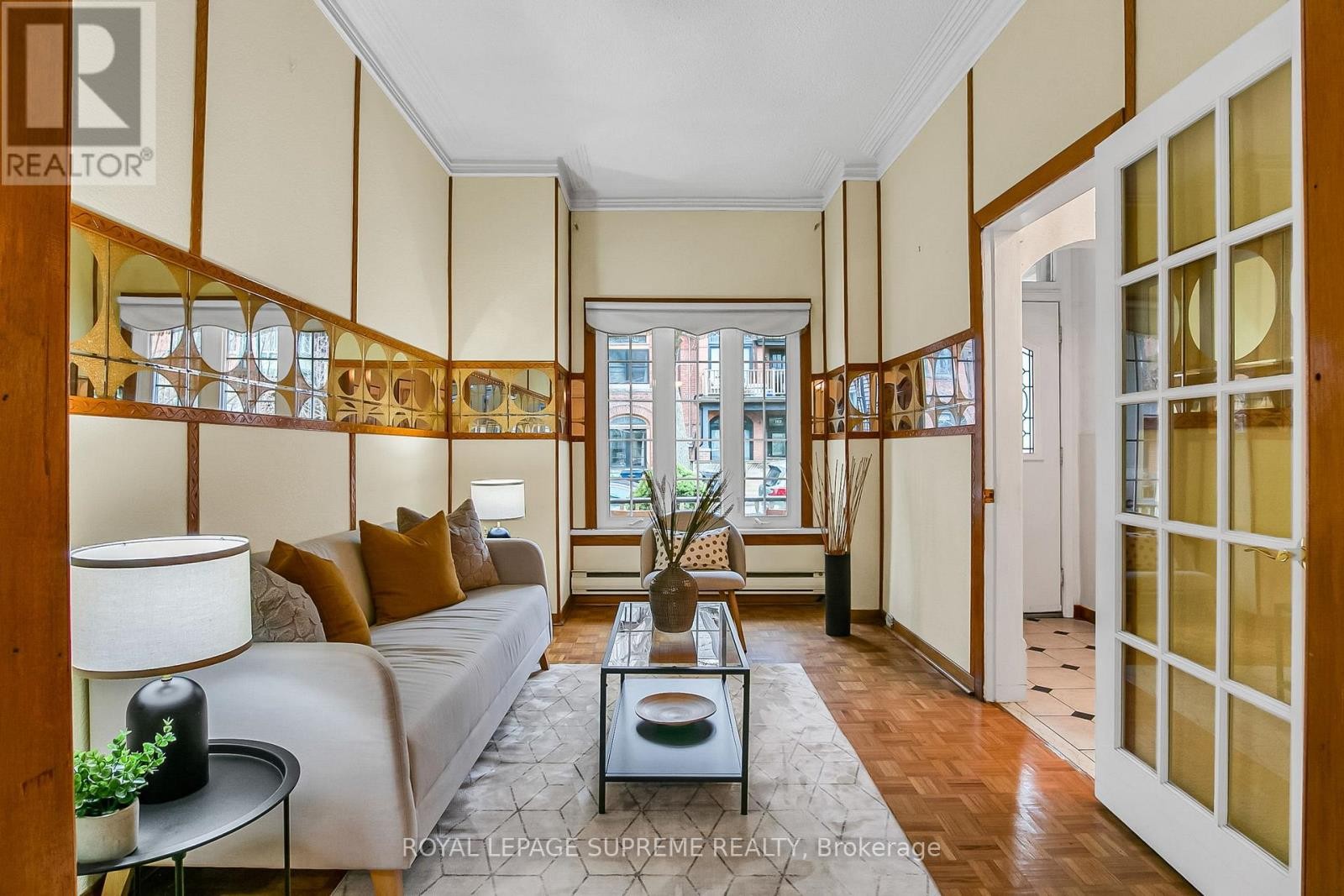 












163 BEACONSFIELD AVENUE

,
Toronto (Little Portugal),




Ontario
M6J3J7

