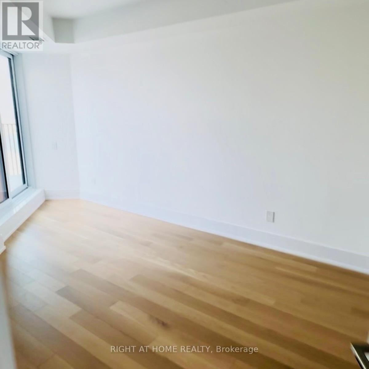 












606 - 155 MERCHANTS' WHARF

,
Toronto (Waterfront Communities),




Ontario
M5A0Y4

