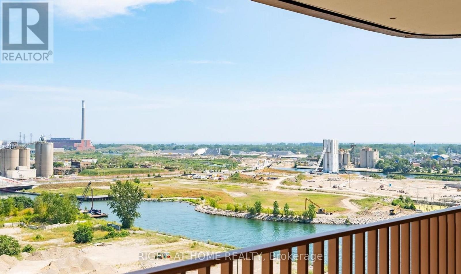 












606 - 155 MERCHANTS' WHARF

,
Toronto (Waterfront Communities),




Ontario
M5A0Y4

