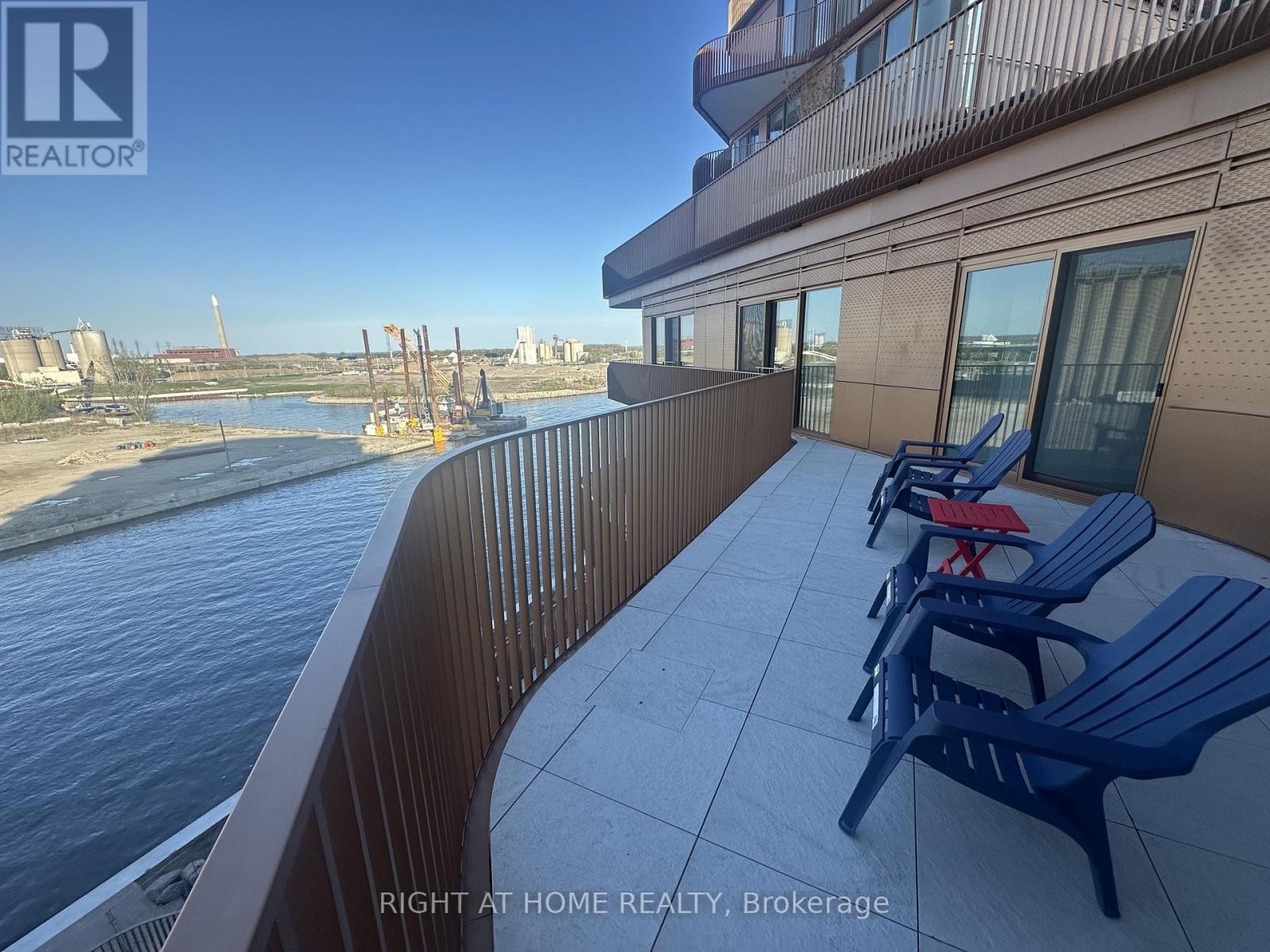 












606 - 155 MERCHANTS' WHARF

,
Toronto (Waterfront Communities),




Ontario
M5A0Y4

