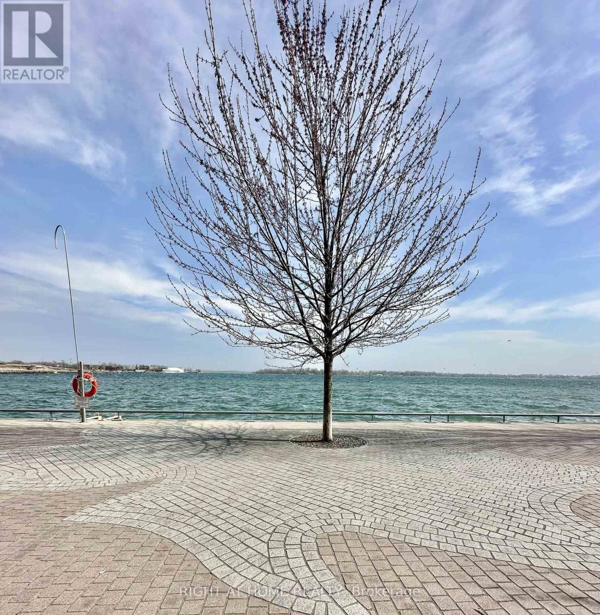 












606 - 155 MERCHANTS' WHARF

,
Toronto (Waterfront Communities),




Ontario
M5A0Y4

